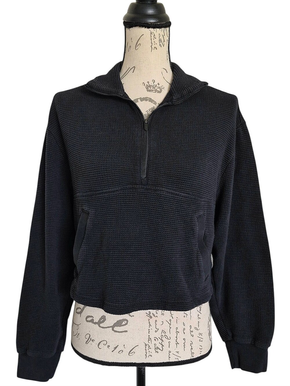 Athleta Tranquil Waffle 1/2 Zip Black Sweatshirt XS Cropped Athleisure Casual
